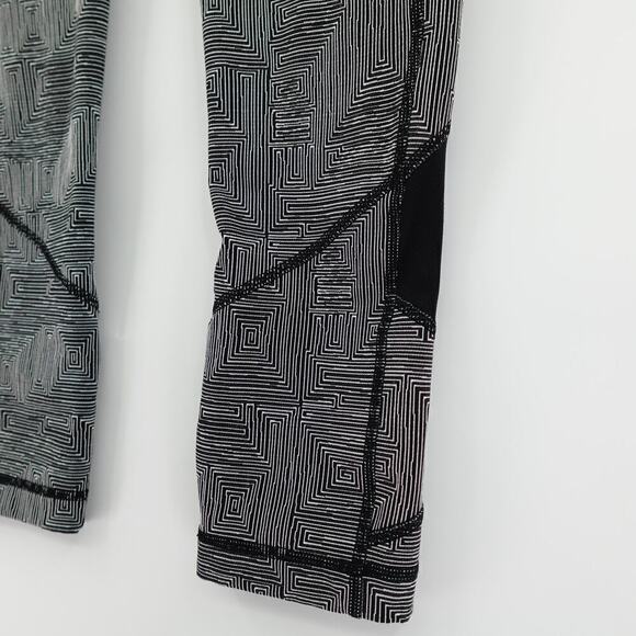 Lululemon Crop Leggings 6 Black Geo Doodle Print Athleisure - Picture 5 of 16